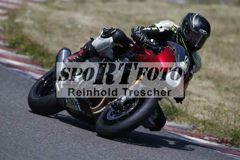 /Archiv-2023/28 05.06.2023 Moto Club Anneau du Rhin/vert-medium/6